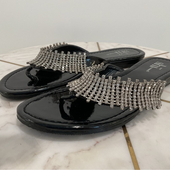 🔴SHI BY JOURNEYS RHINESTONE SANDALS🔴 - Picture 11 of 13